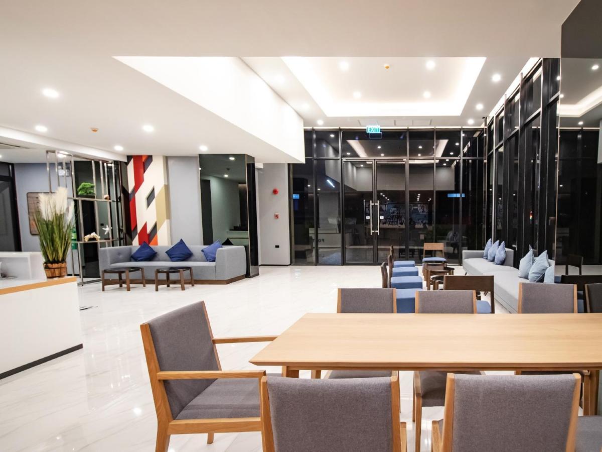 Fortune D Hotel Phitsanulok Exterior foto